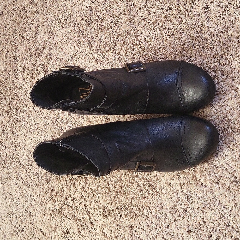 Womens heeled booties